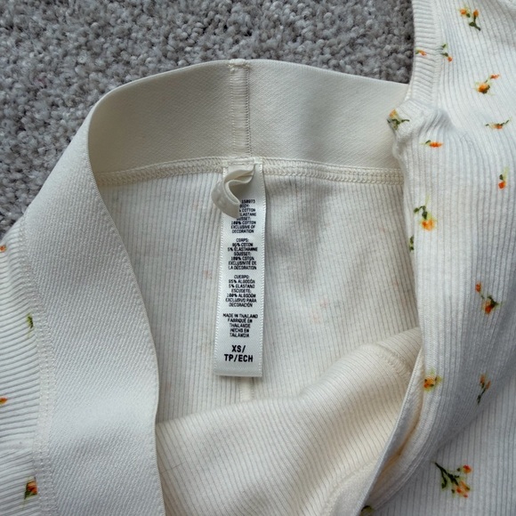NWOT SKIMS Ribbed Cotton White Floral Tank Shorts Matching Set XS - Picture 4 of 7